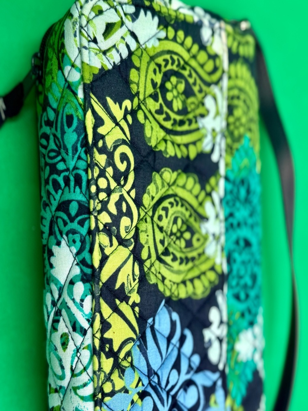 Vera Bradley Crossbody Organizer Purse 9" x 6"